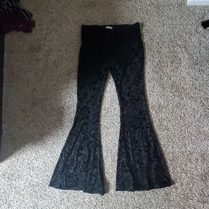 Velvet patterned leggings. Bell bottoms